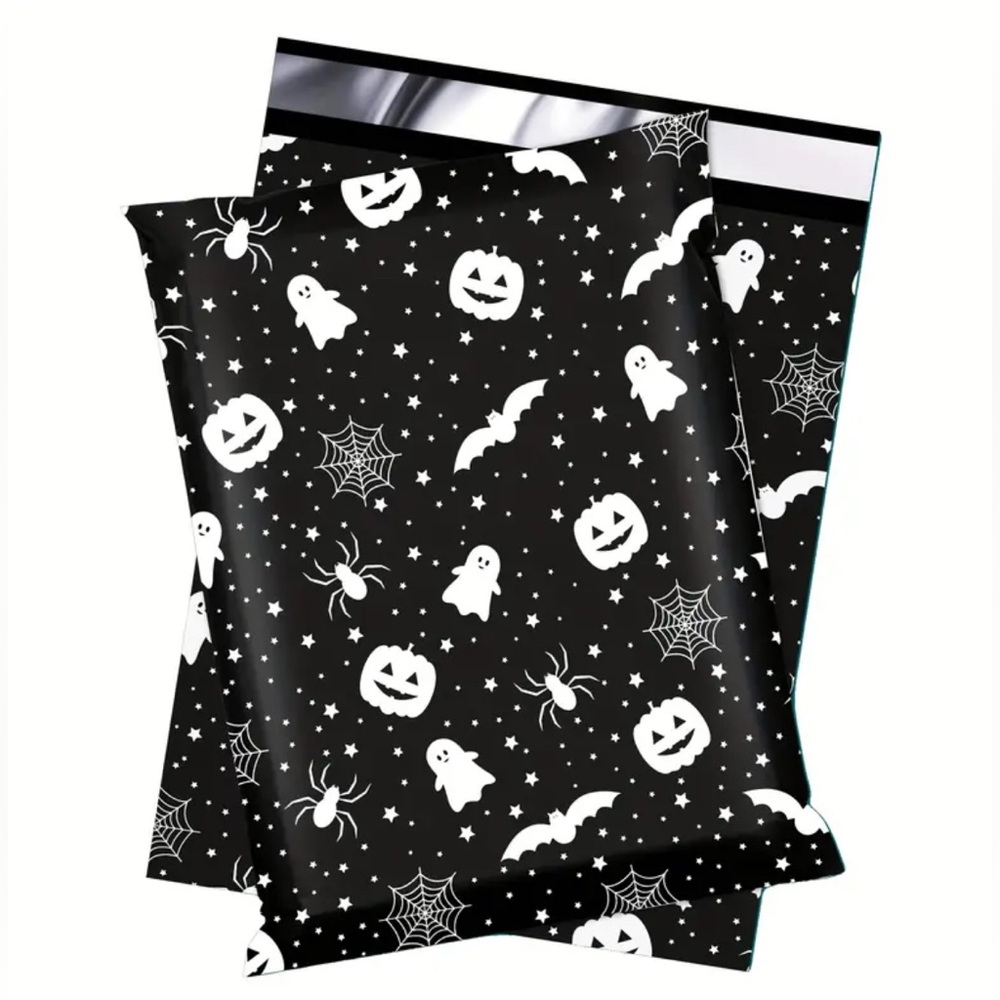 Halloween Themed Black and White Poly Mailers 25ct